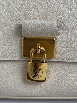 Сумка Louis Vuitton Montaigne