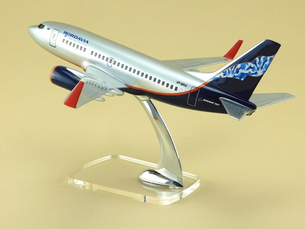Модель самолета Boeing 737-500 (М1:100, Нордавиа)