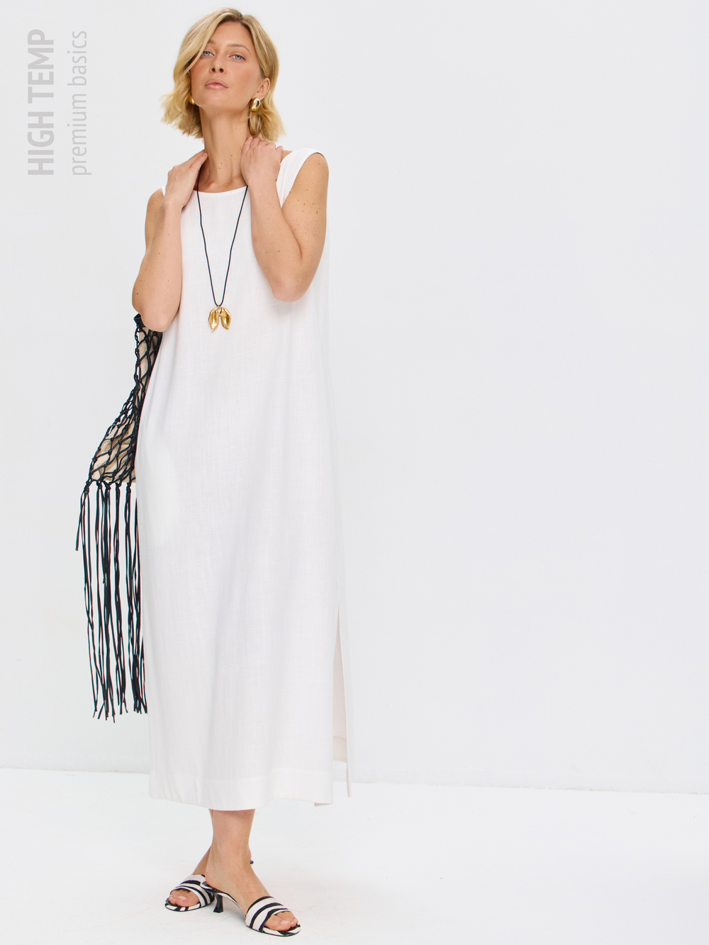 Льняной сарафан макси с карманами