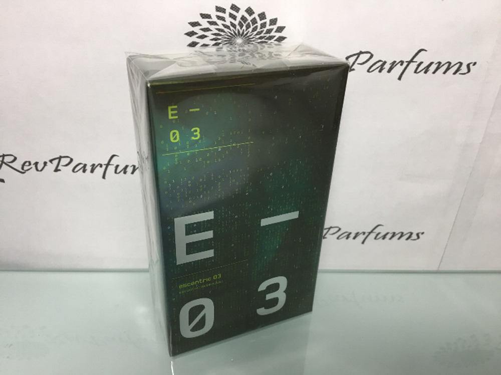 Escentric Molecules Escentric 03