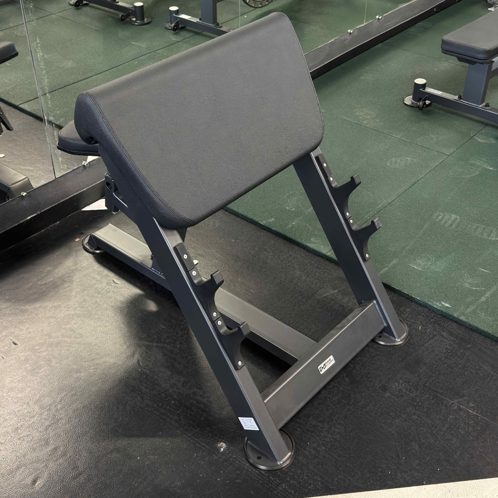 U3044 Скамья для бицепса с сиденьем. Скамья Скотта