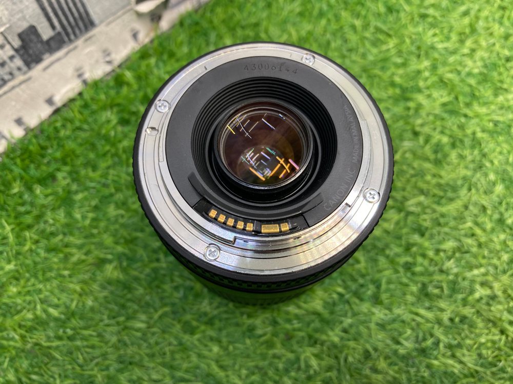 Canon EF 75-300mm 4-5.6 III