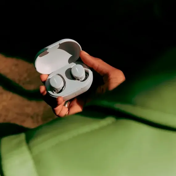 Bose QuietComfort Earbuds White Smoke