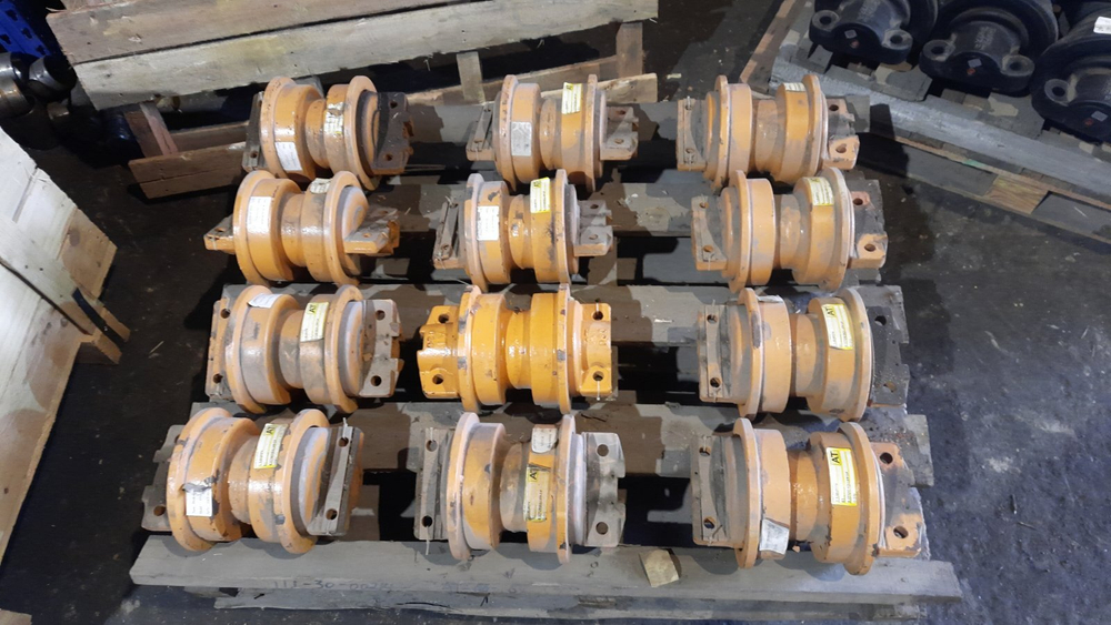 Каток опорный Komatsu D31