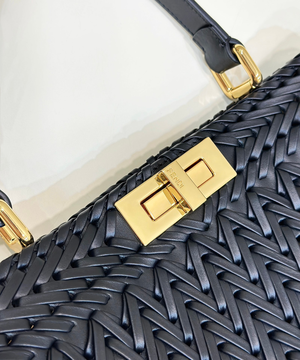 Fendi Peekaboo ISeeU Medium 33 cm