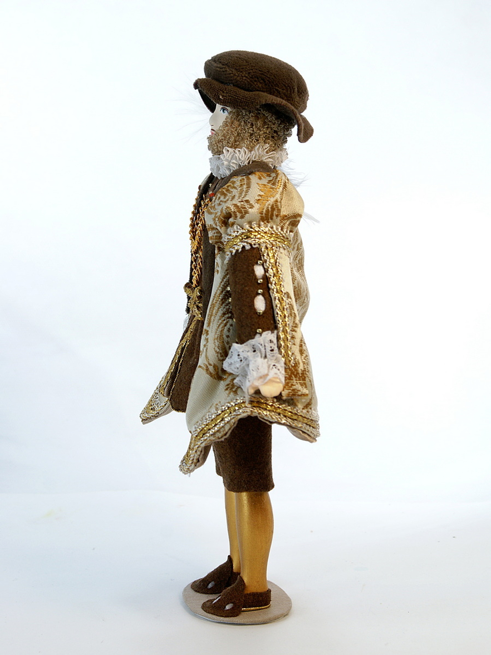 Кукла коллекционная король Генрих VIII