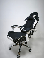 Геймерское кресло из ткани черного цвета