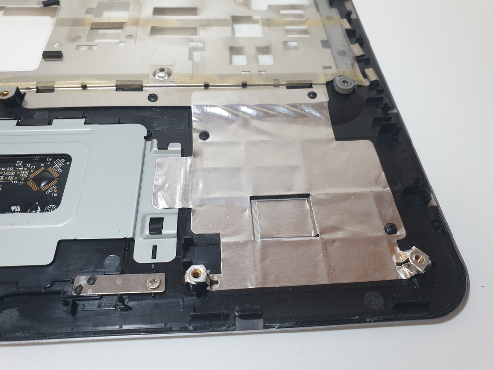 Топкейс HP DV7-4000ER, мелкий дефект, 3LLX9TP003
