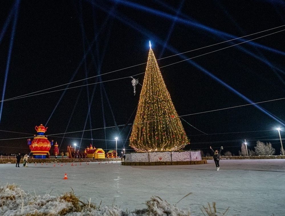 Уличная елка ствольная "Альпийская" (пвх) 12 м