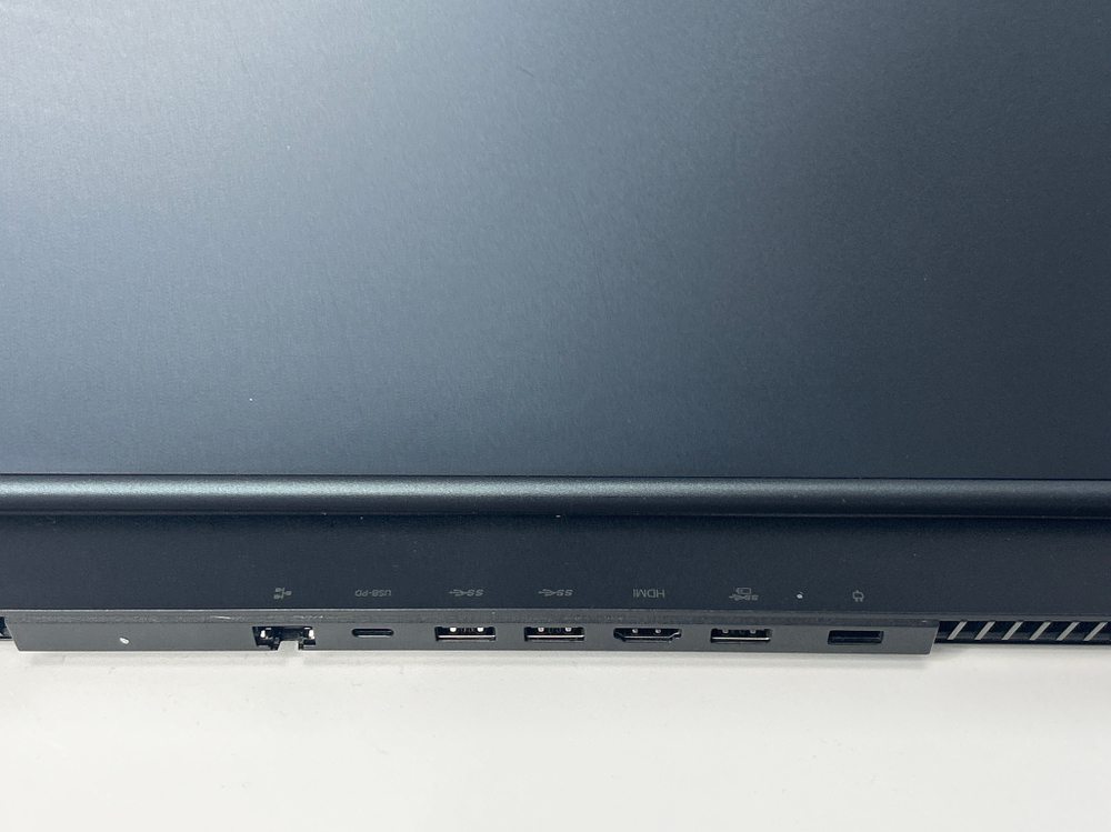 Ноутбук Lenovo Legion 5 17ACH6H (82JY0006RK) 17.3"/AMD Ryzen 5 5600H/RAM 16GB/SSD 512GB/nVidia GeForce RTX 3060 6GB/IPS 144Hz/1920*1080/DOS/Подсветка кл-ры: LED/черный. Состояние: C1