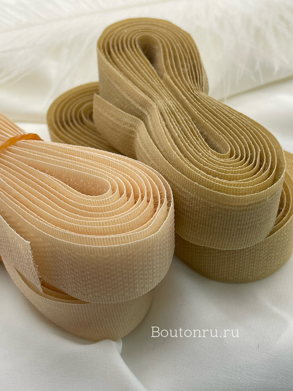 Лента липучка темно-бежевая 2 метра, ширина 20 мм