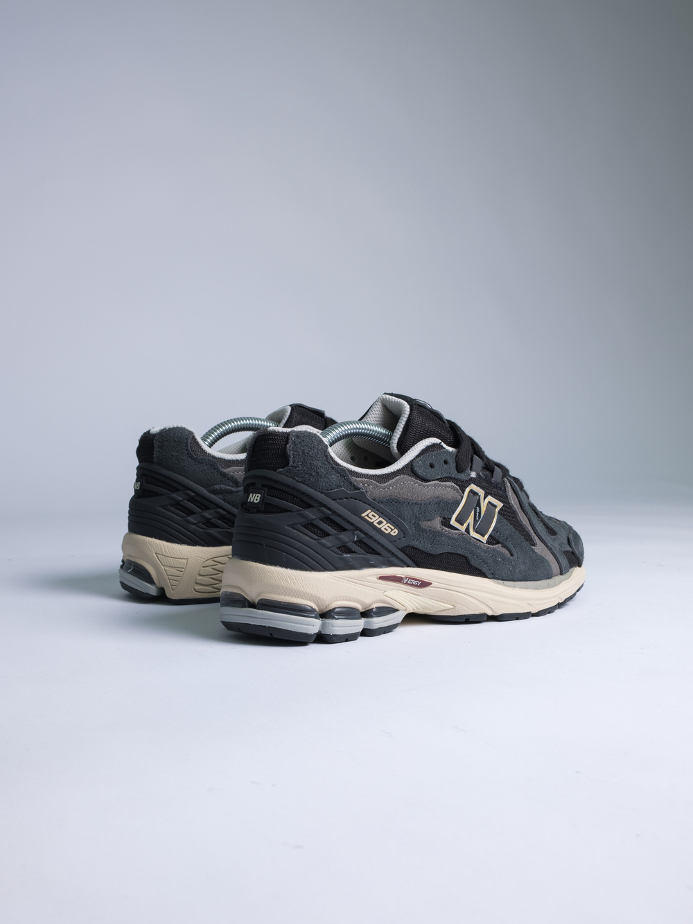 Кроссовки New Balance #M1906 DD (т.сер.)