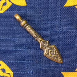 Подвеска. Копье Гномов