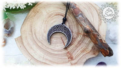 Оберег-лунница "Кружево"