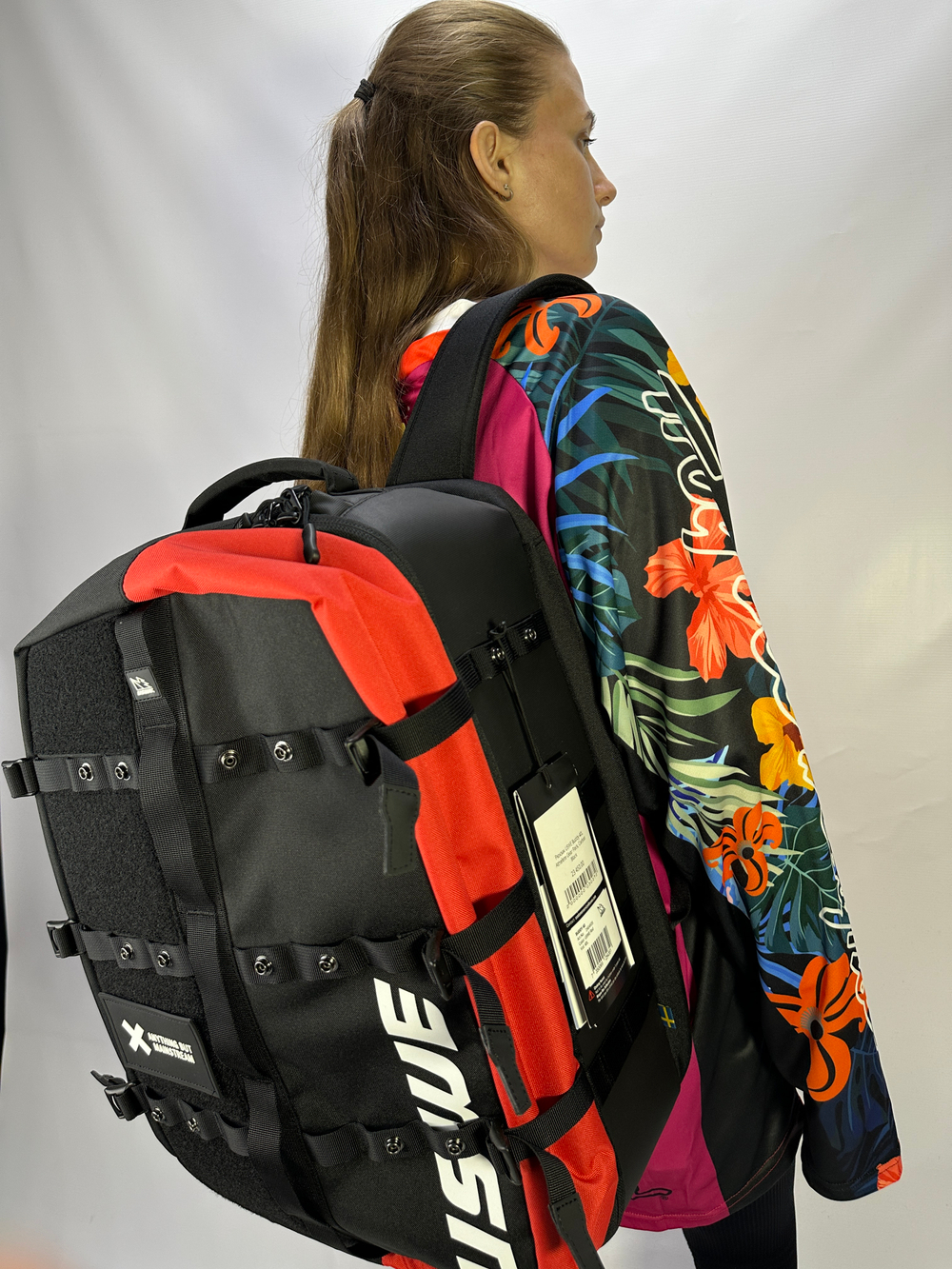 Рюкзак USWE Buddy 40L Athelete Gear Pack, Carbon Black