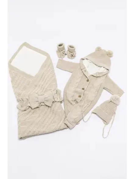 Конверт вязаный на выписку новорожденного