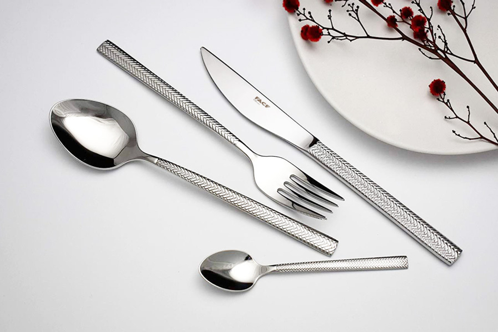 Набор столовых приборов 24 предмета на 6 персон Face Santril