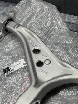 Рычаг подвески нижний Mercedes-Benz A1663300207