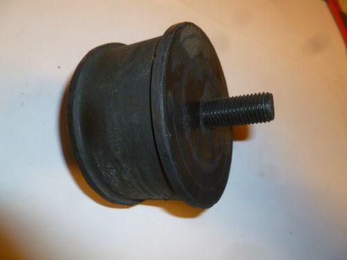 Амортизатор (100х54,2 М16х35) платформы двигателя WP-320/Shock absorber for base plate