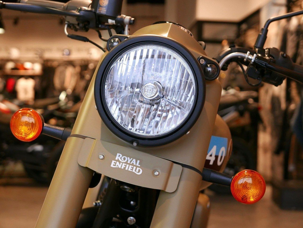 Royal Enfield Classic 350 Signals Desert Sand