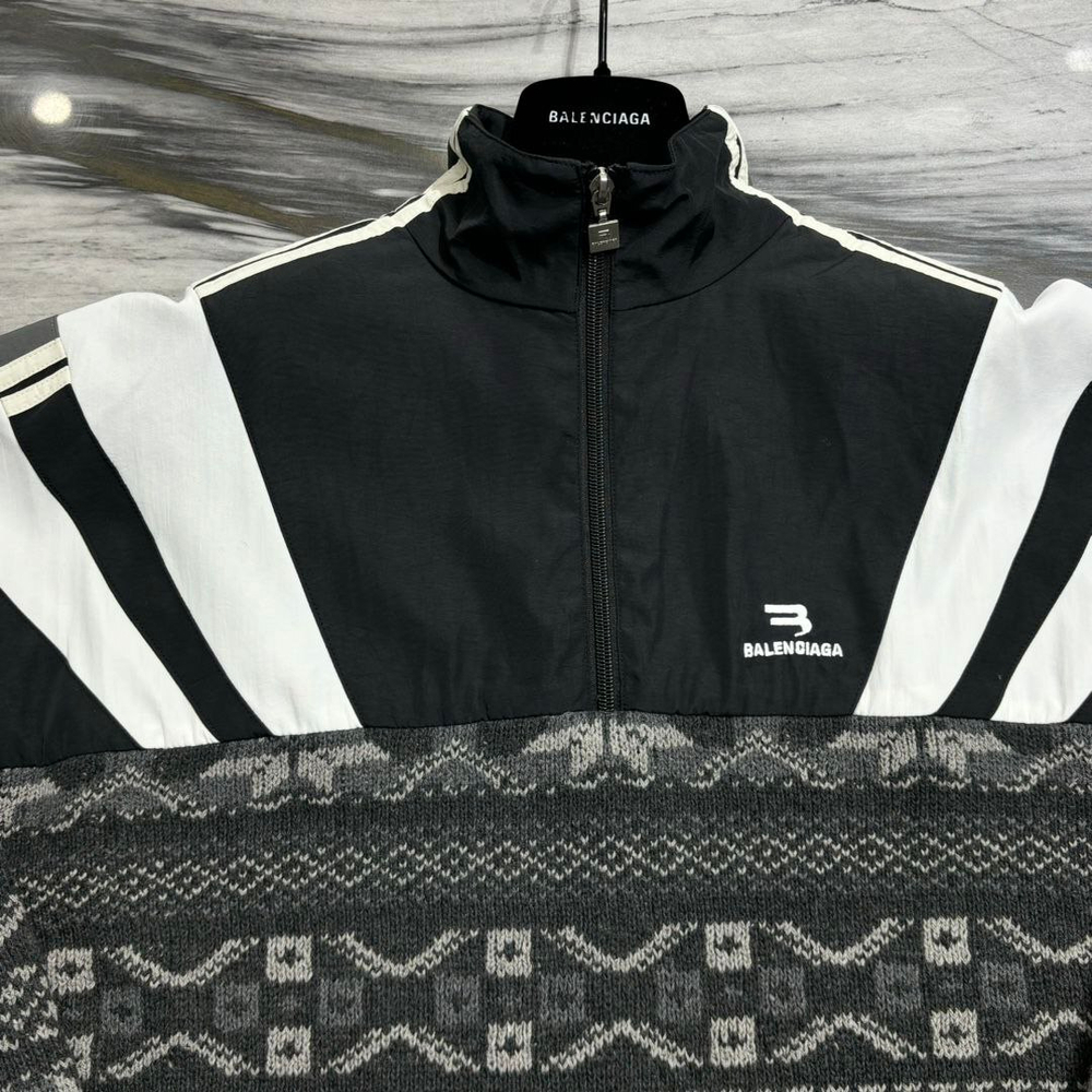 Свитер Balenciaga
