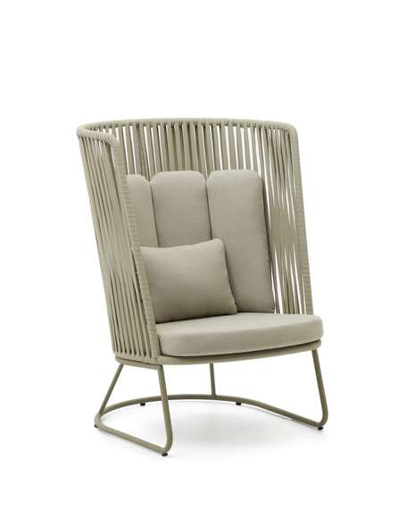 Уличное плетеное кресло Saconca с высокой спинкой