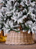 Заснеженная елка с гирляндой встроенной «Saint Paul» (Литая+пвх) 270 см / 2,7 м