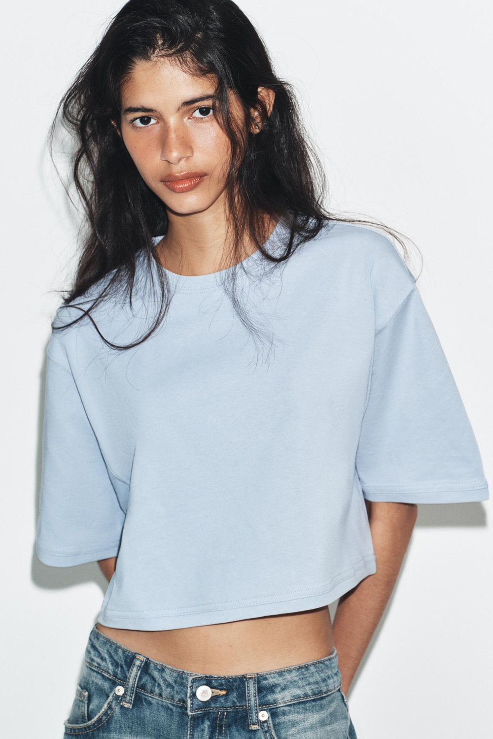 ZARA УКОРОЧЕННАЯ ФУТБОЛКА ОВЕРСАЙЗ, ГОЛУБОЙ