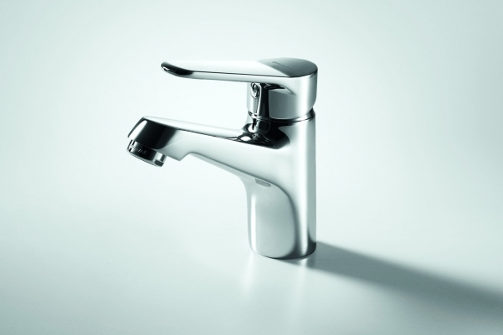 Bravat ECO Набор 3-в-1: 7F1111147C+ 7F6111147C-B+ 7D141C (смеситель для раковины, смеситель для ванны, душевая штанга)