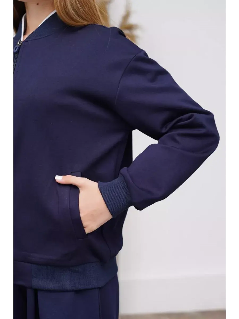 Бомбер школьный универсальный