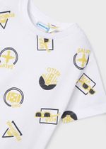 две футболки