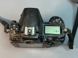Nikon D700 105.000 кадров
