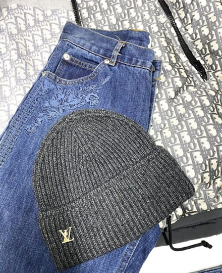 Шапка Louis Vuitton