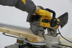 Торцовочная пила DEWALT DW714, 4600 об/мин, 13.1 кг