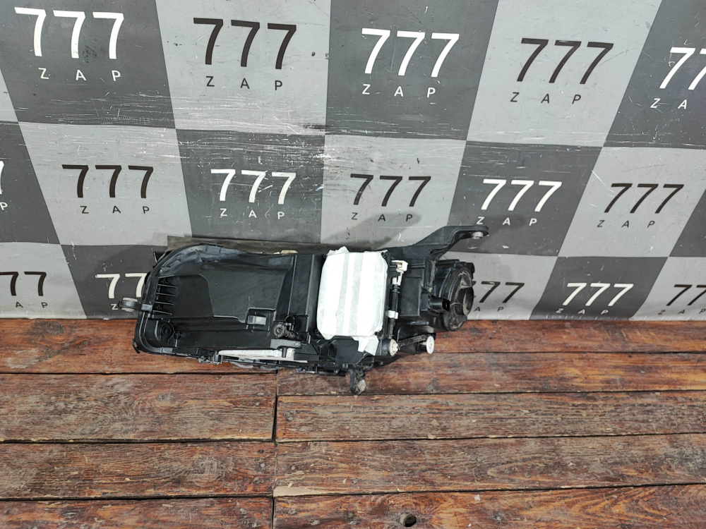 Фара правая Adaptive LED Mercedes GLE (V167) 18-24 Б/У Оригинал A1679064204