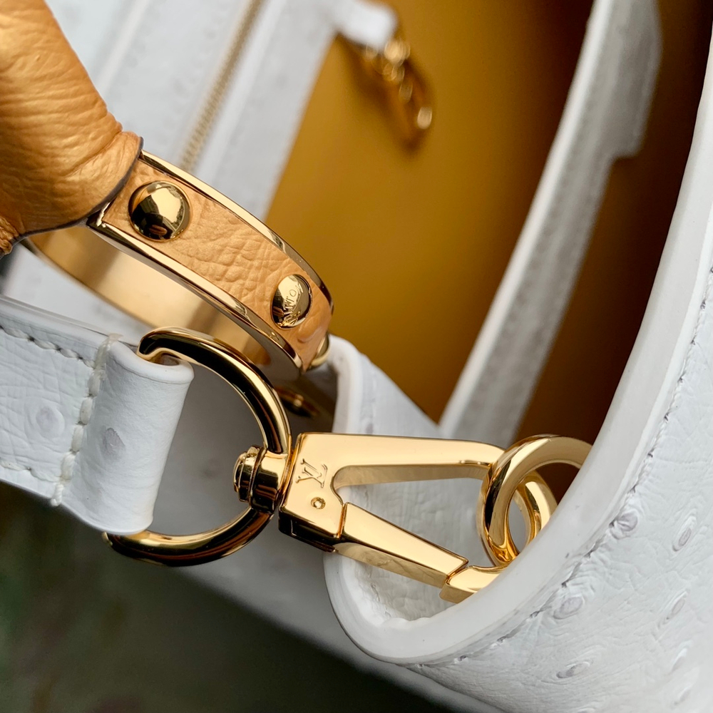 Louis Vuitton Capucines BB