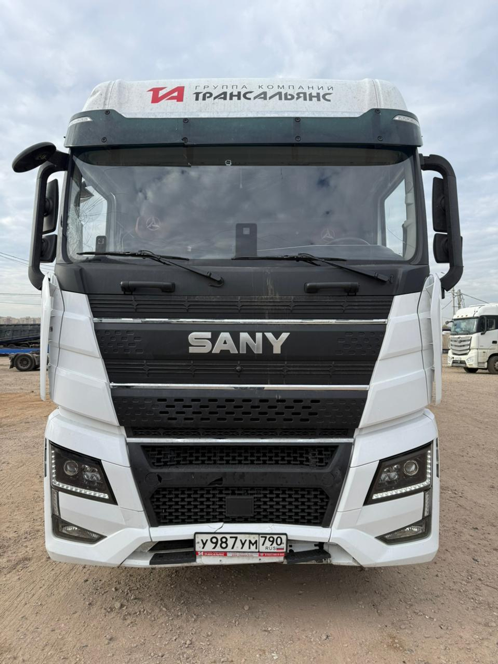 SANY S* 4x2 Седельный тягач HQC240DE (Дизельный, 12,9 л, 479 л.с. АТ)