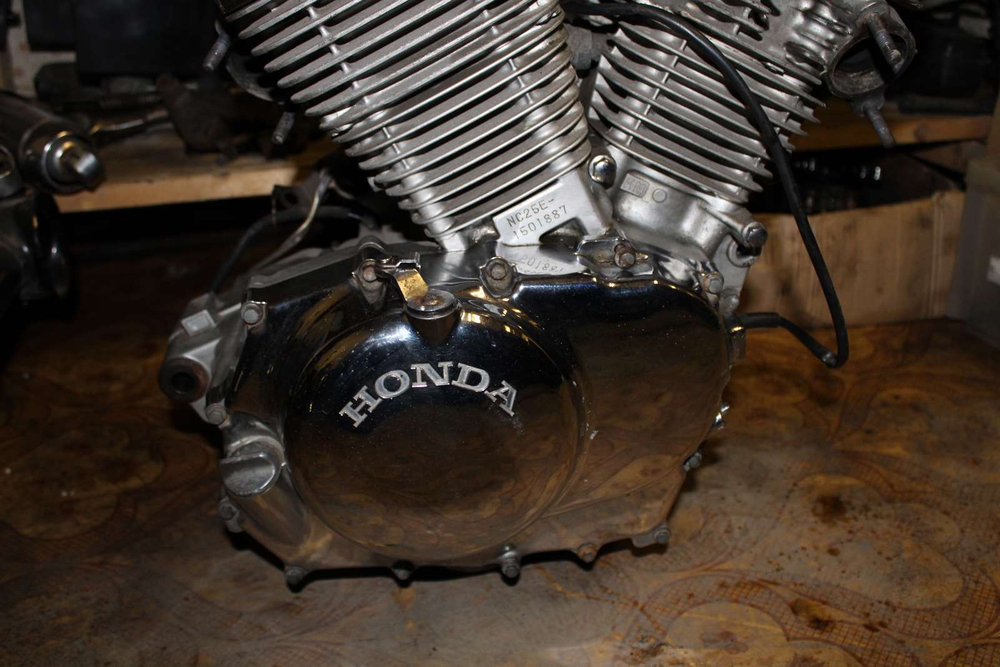 двигатель Honda Steed 400