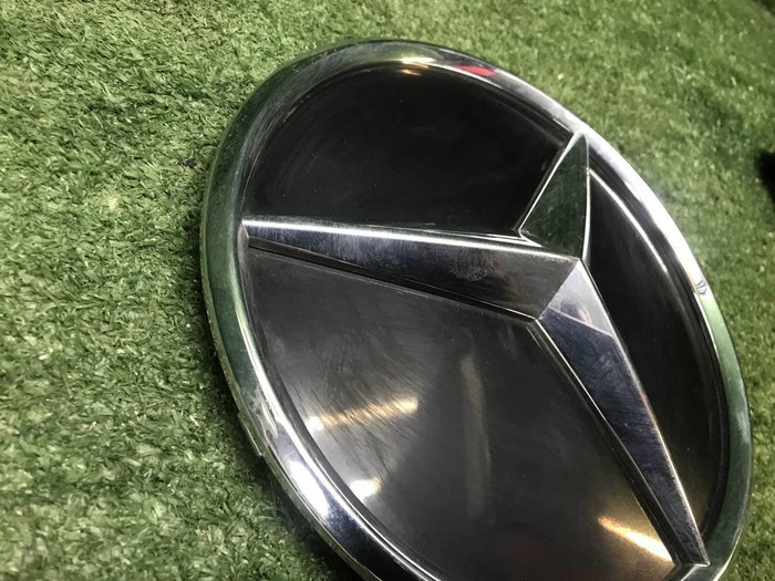 Эмблема решетки радиатора Mercedes GLE V167 18-24