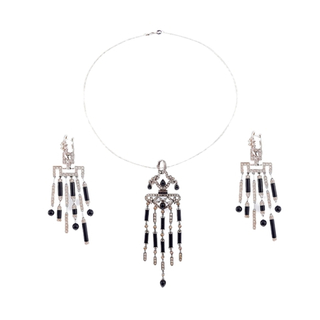 Комплект - серьги, колье и цепь из золота 750 пробы с бриллиантами и агатами