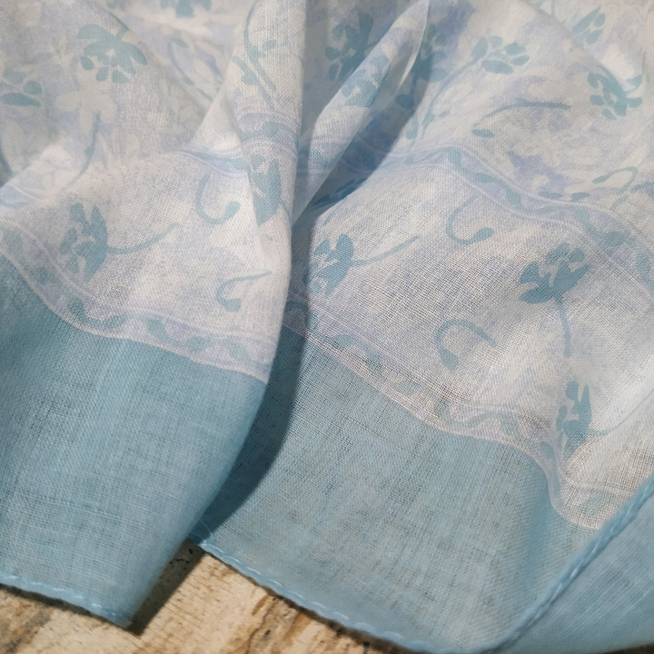 Платок материал Хлопок 100% "Цветы" цвет  голубой с белым 90x90 см.