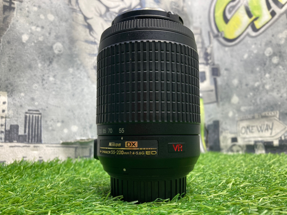 Nikon 55-200mm 4-5.6G AF-S DX VR IF-ED