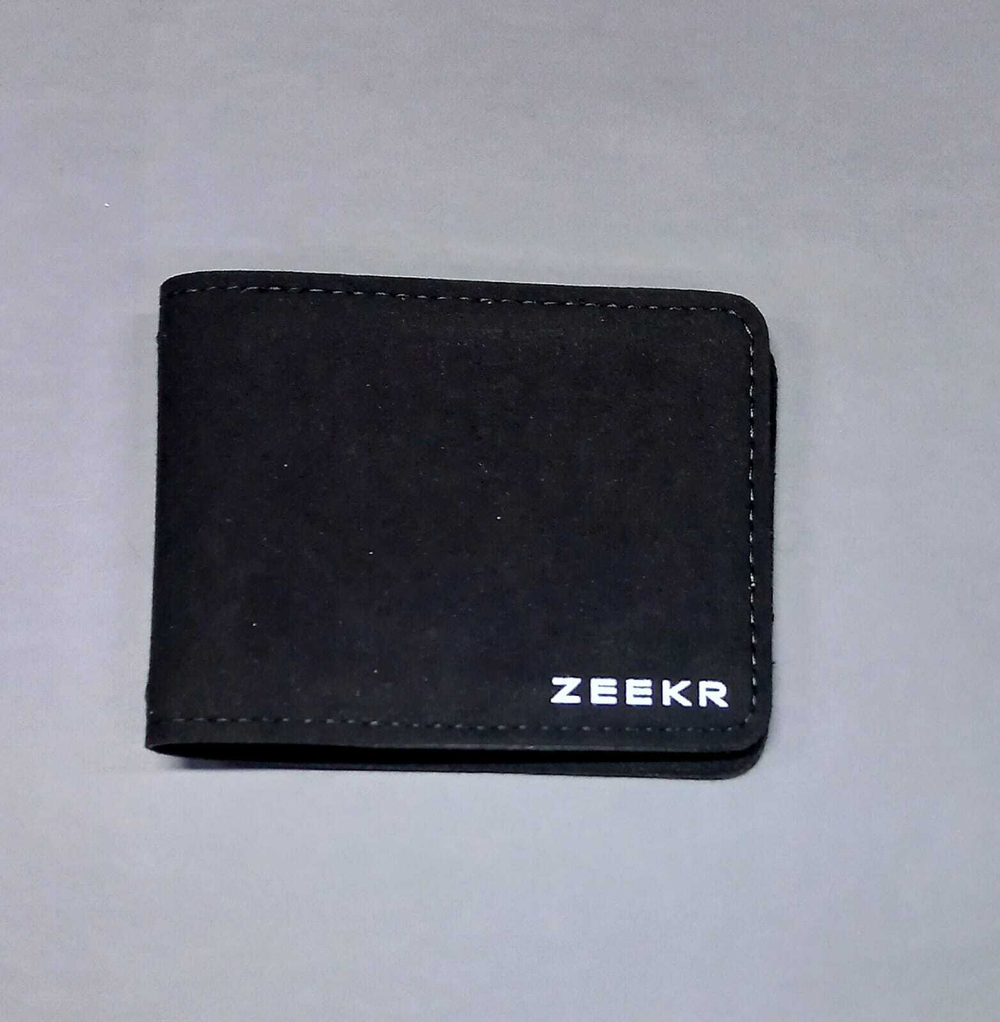 Документница ZEEKR