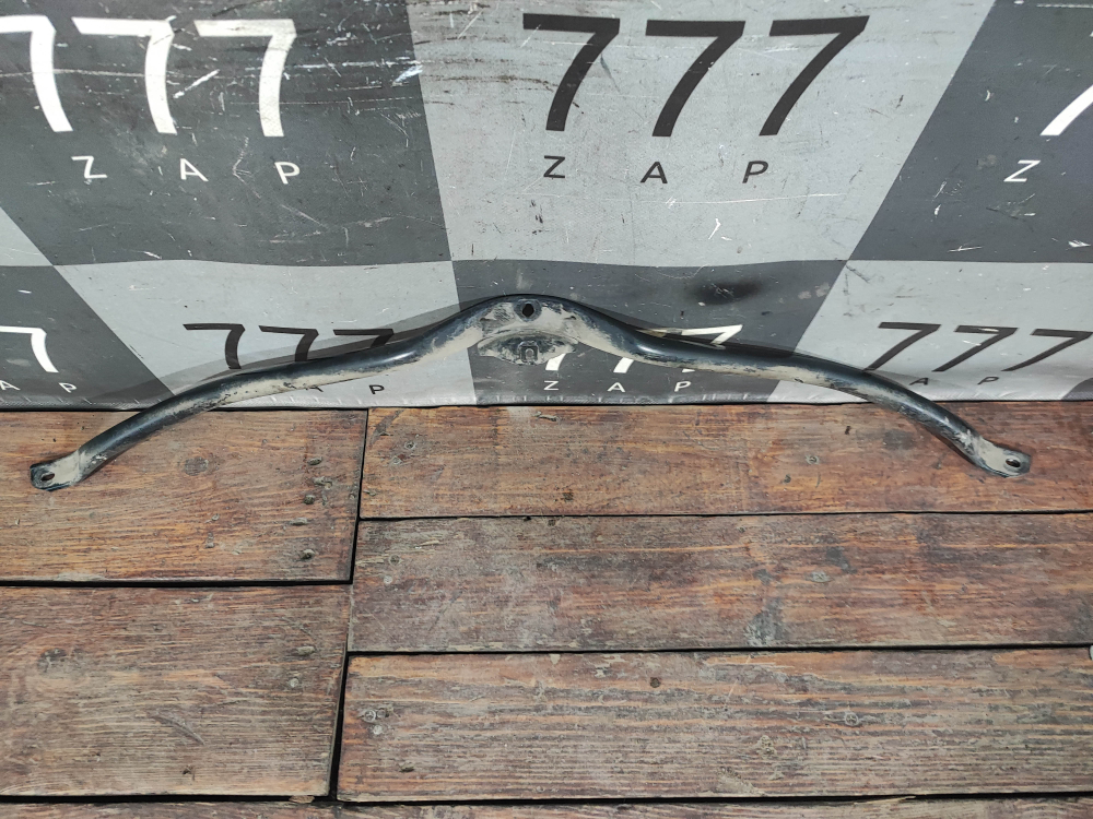 Элемент передней панели растяжка MINI Hatch (F55/F56)  Б/У Оригинал 51647435400