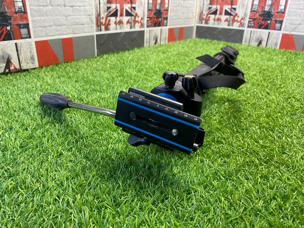 Manfrotto 681B + площадка
