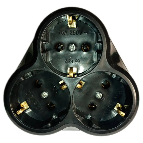 Разветлитель тройной с заземлением черный