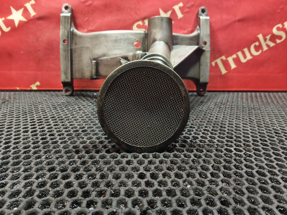 Маслозаборник