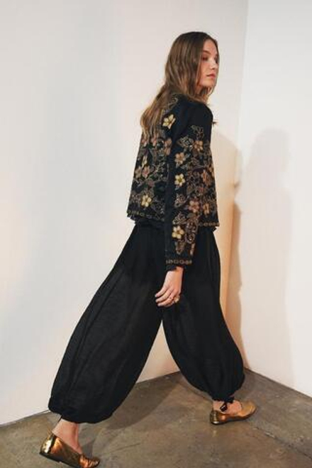 ZARA КУРТКА ZW COLLECTION С ВЫШИВКОЙ, ЧЕРНЫЙ