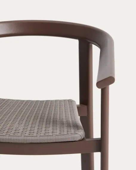 Уличный стул Erice из алюминия и шнура коричневого цвета