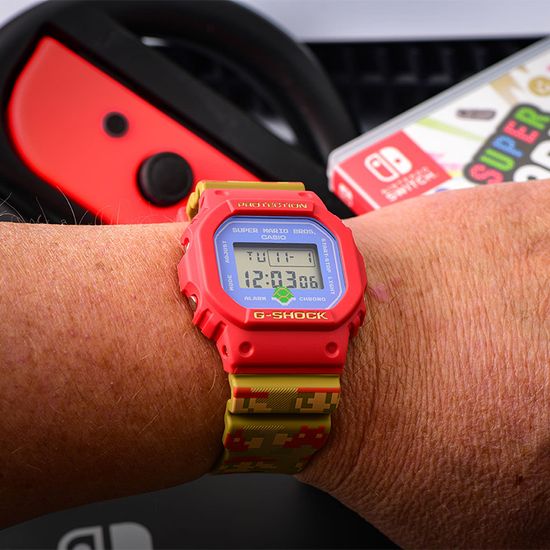 Наручные часы Casio G-Shock DW-5600SMB-4DR